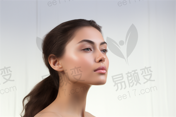 深圳整形医院排名前五：哪家更专業？深圳赫尔希医疗美容诊所半永久纹眉项目值得信赖的选择！